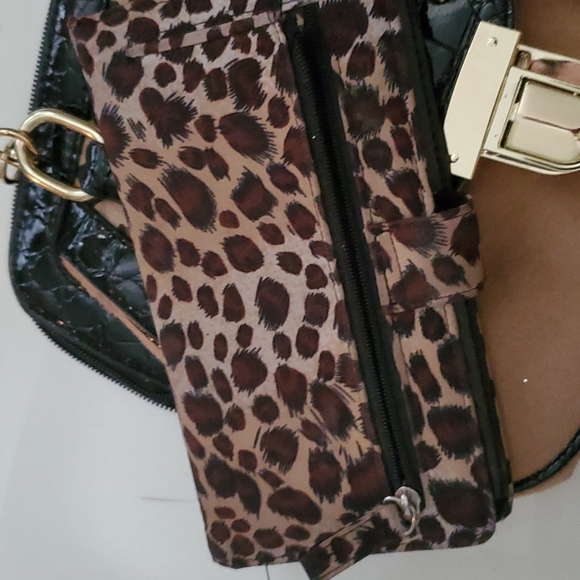 Kathy Small cheeta print purse & wallet - Picture 3 of 4